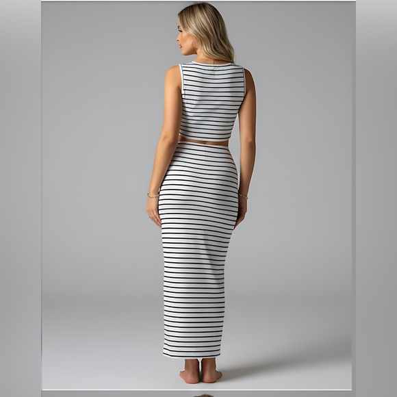 Ribbed Striped Print Tank Top & Split Hem Skirt - Picture 4 of 6